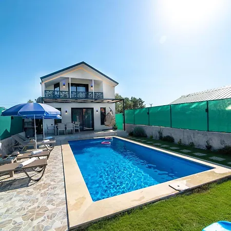 Manolya Villa *