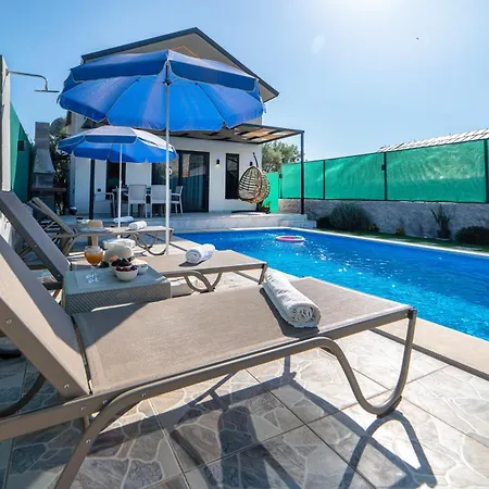 Manolya Villa